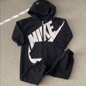 🖤EUC NIKE one piece jumpsuit🖤